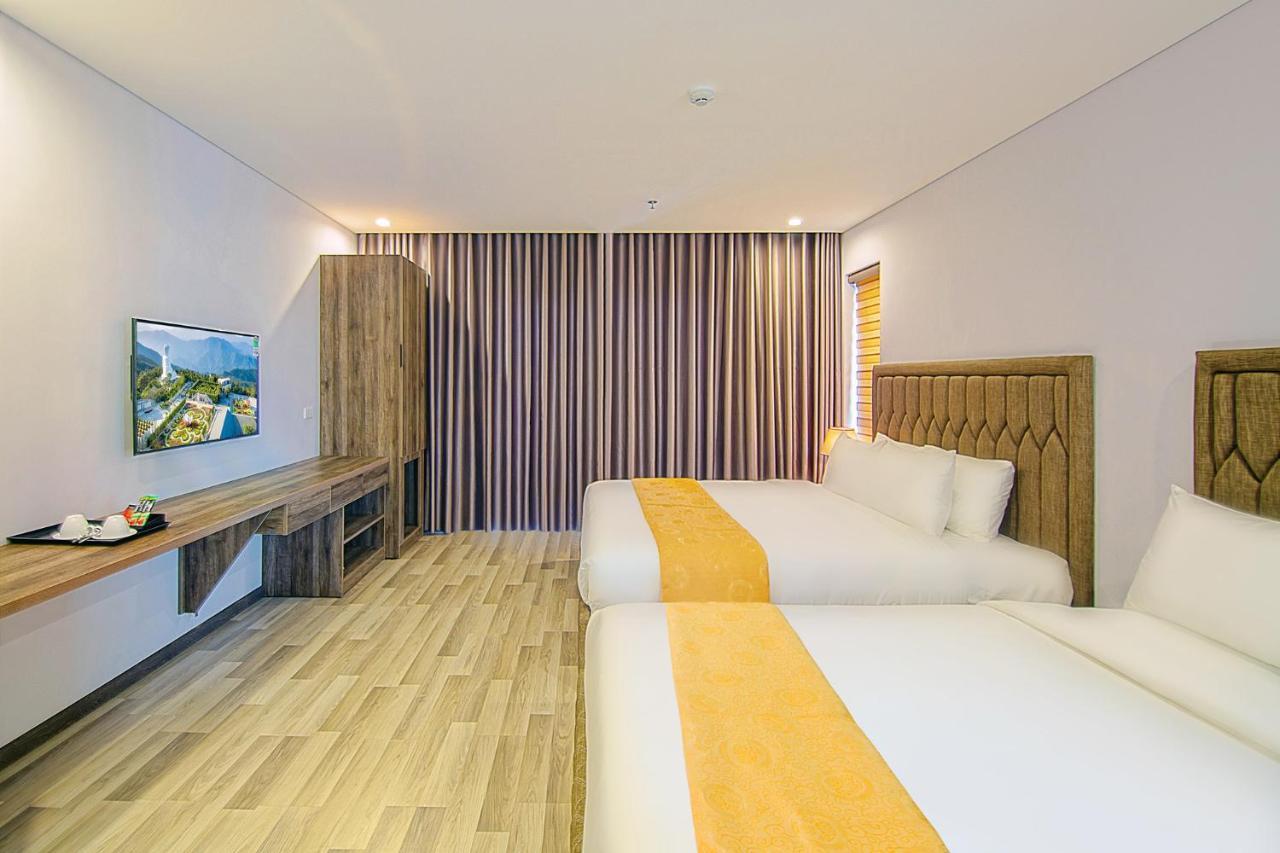 Sea Light Hotel Дананг Екстериор снимка
