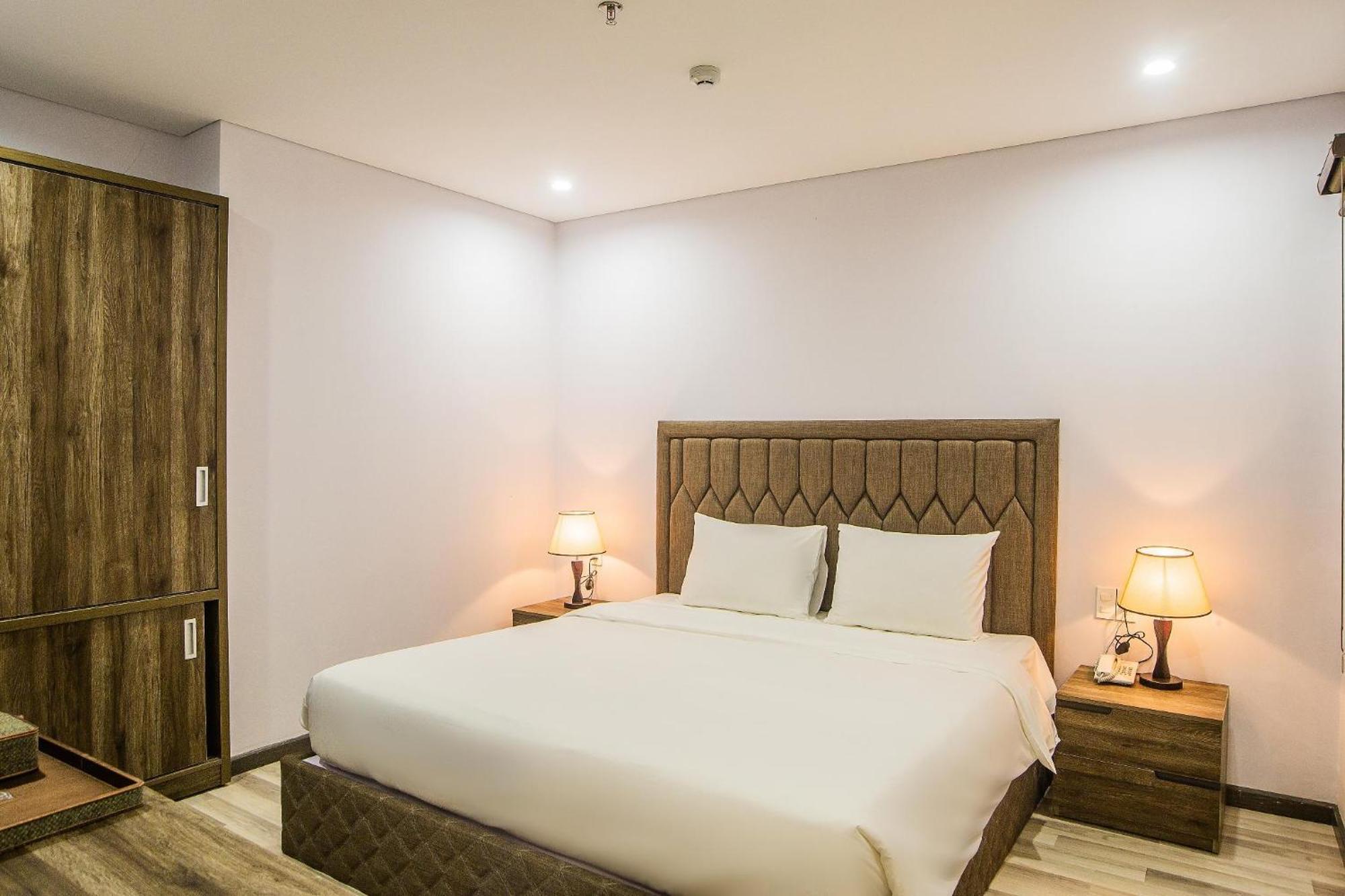 Sea Light Hotel Дананг Екстериор снимка